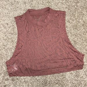 Lululemon cropped tank top shirt size 8